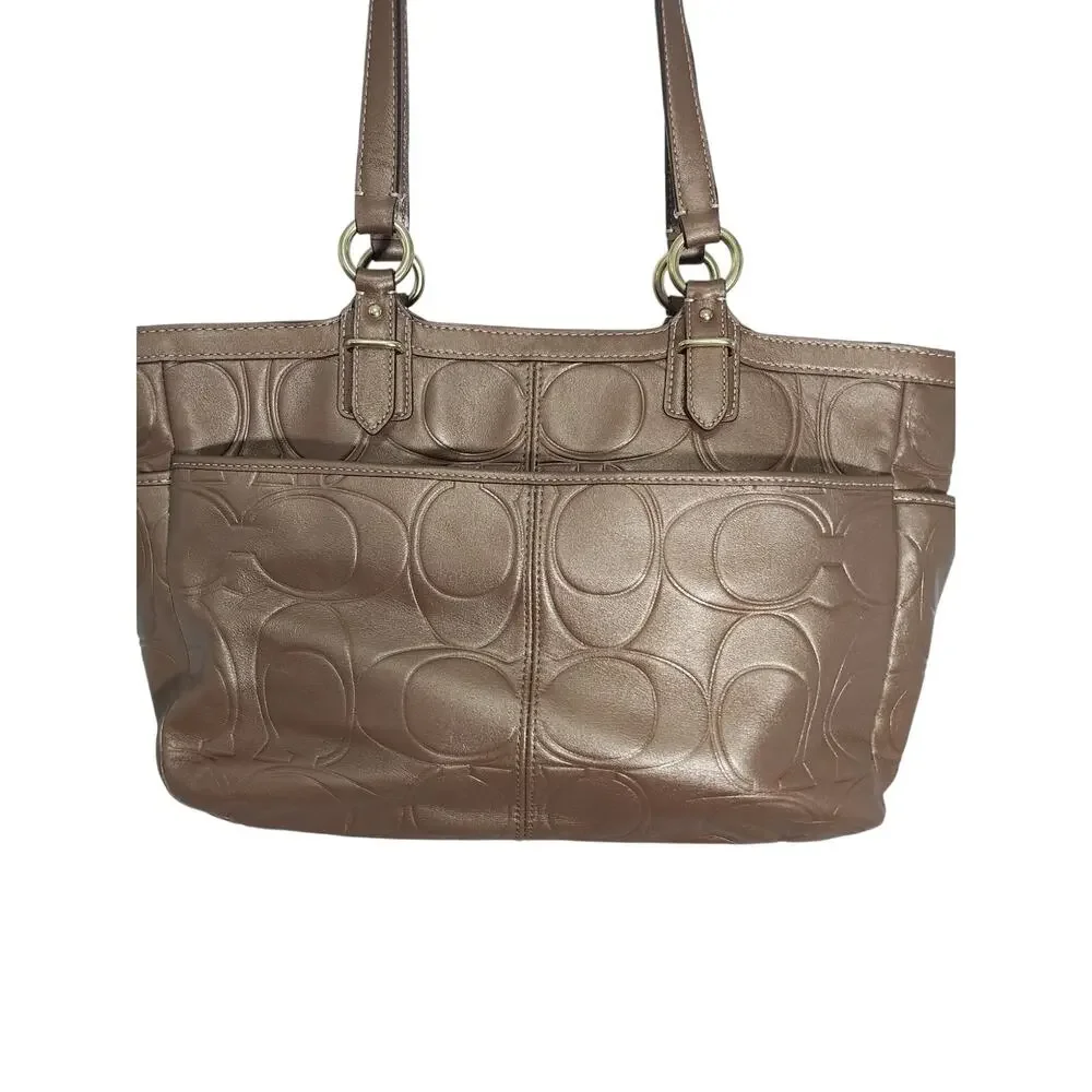 COACH! VINTAGE ANTIQUE GOLD GENUINE LEATHER 